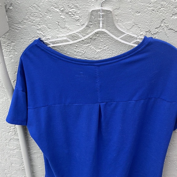 Athleta women’s blue top size small 95% polyester and 5% spandex - Picture 4 of 6